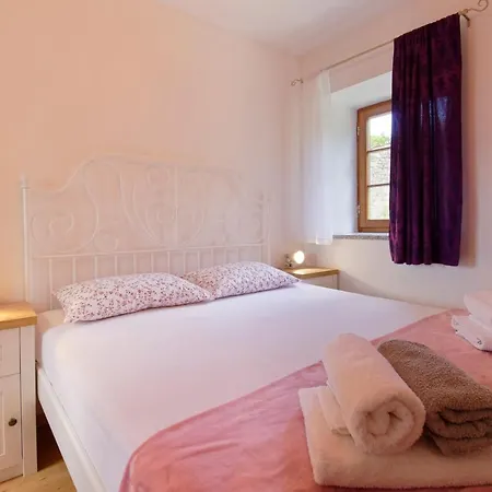 Nicolara By Rent Istria * ブゼト