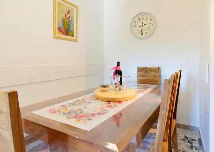 Nicolara By Rent Istria וילה בוזט